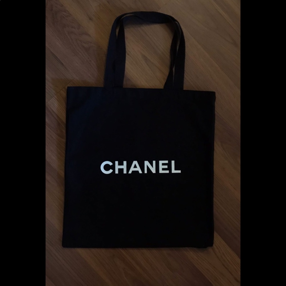 Chanel tote bag